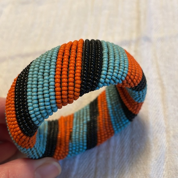 Beaded bracelet - Picture 2 of 2